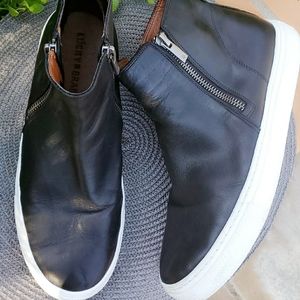 Lucky Brand Bayleah Zippered Sneakers